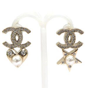 CHANEL Authentic Gold Pearl Earrings
